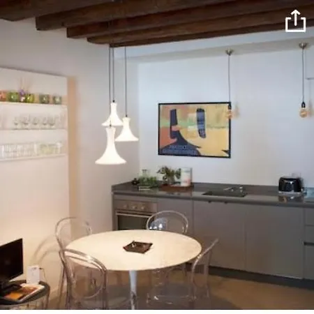 Comfortable Groundfloor In The Heart Of Apartment Venice